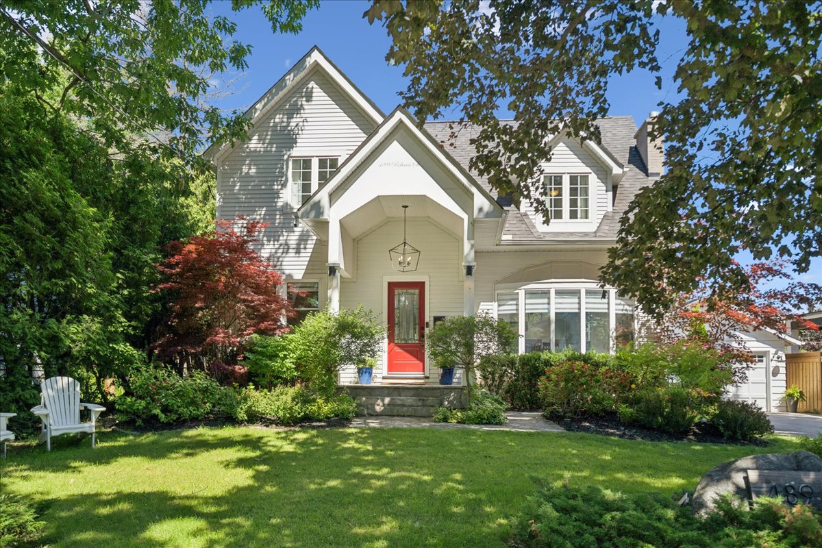 Stunning Custom Home for Sale in Southwest Oakville at 489 Rebecca Street